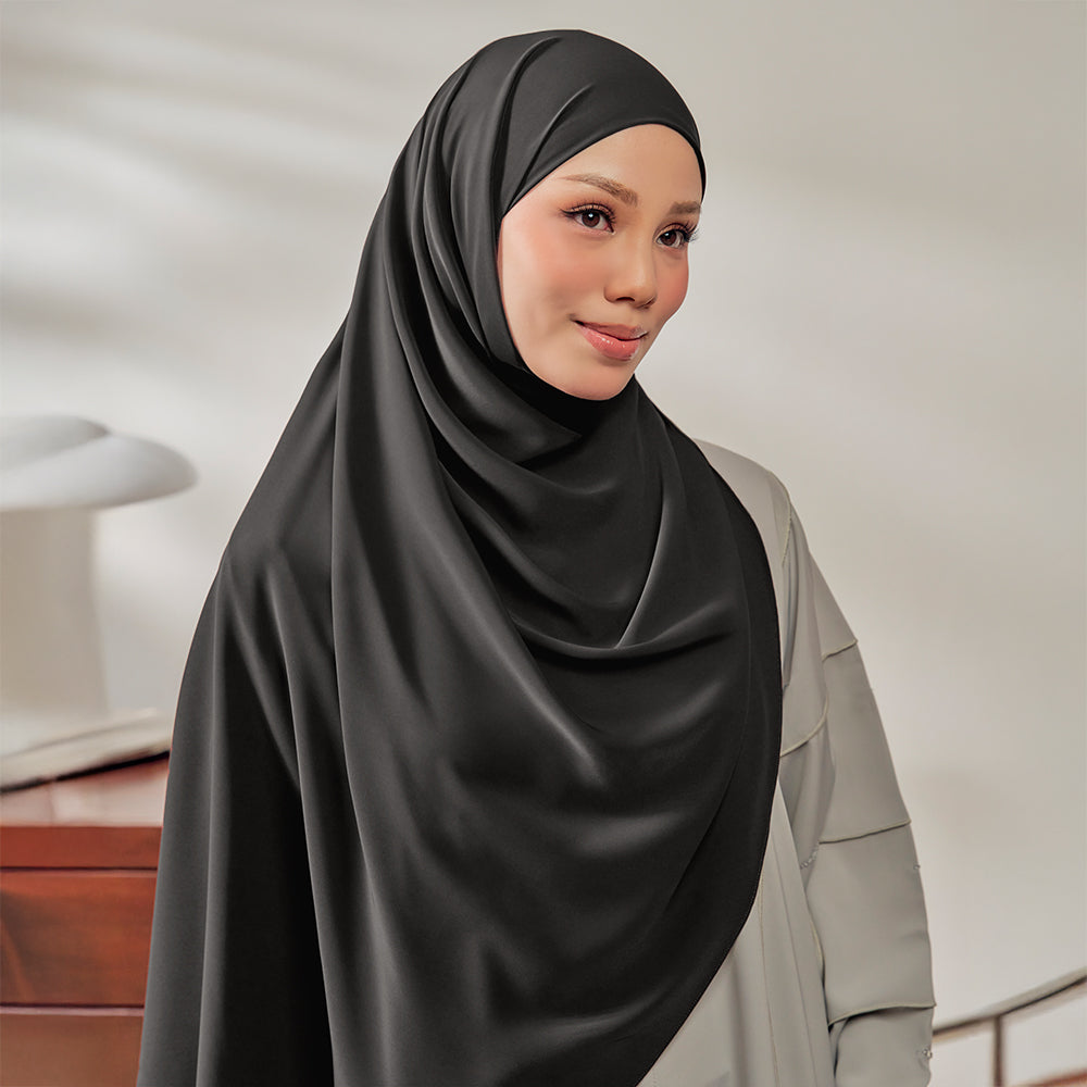 Mina Khimar