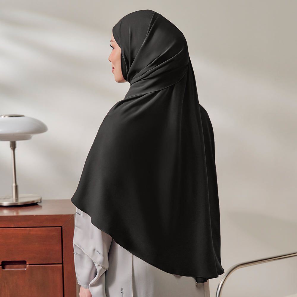 Mina Khimar
